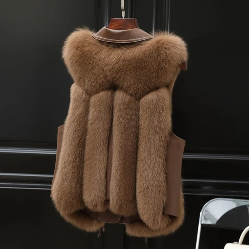 Nereida™ – Luxe Fur Weste