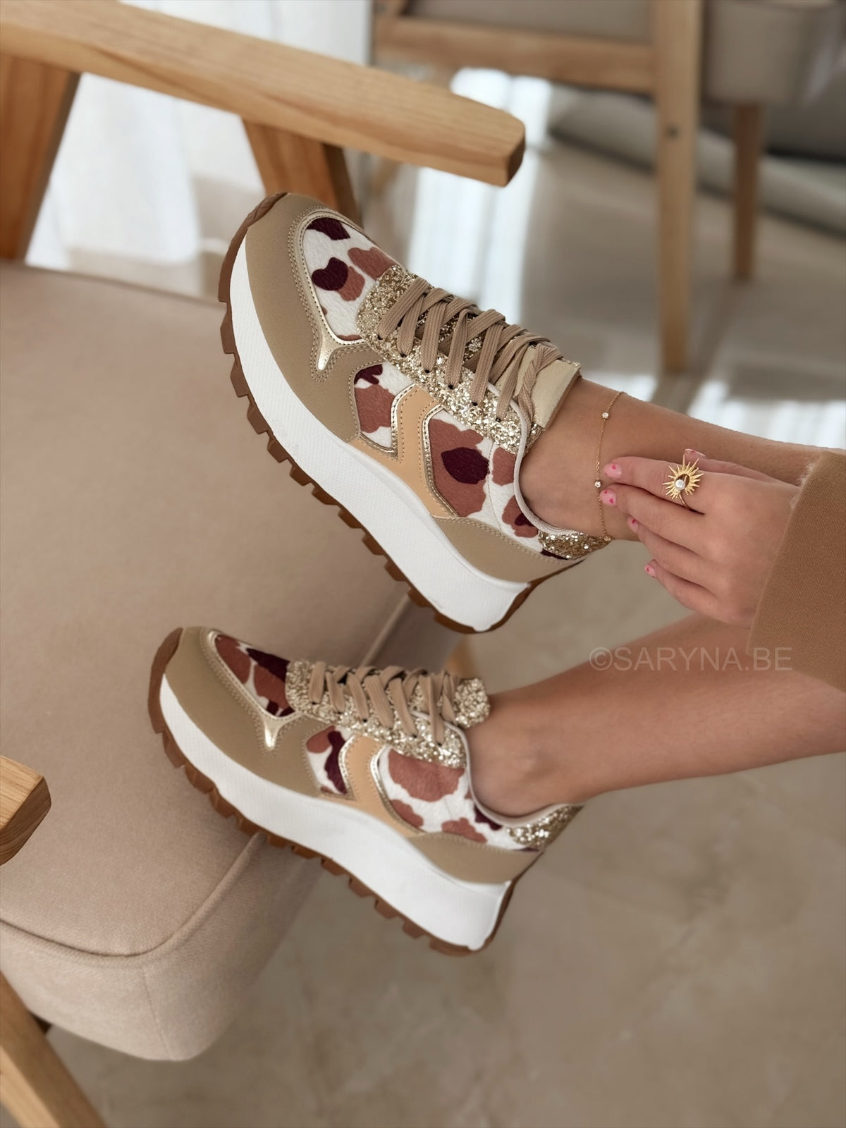 Aurelia GlitterRunner